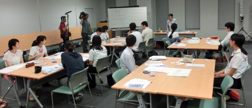 戦後70周年記念・千代田区戦争体験記録集インタビュア―事前セミナー指導風景2015年7月