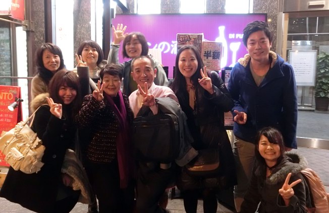 2015年１２月５日、受講者有志で、忘年会を開催、楽しい時間を共有しました。 